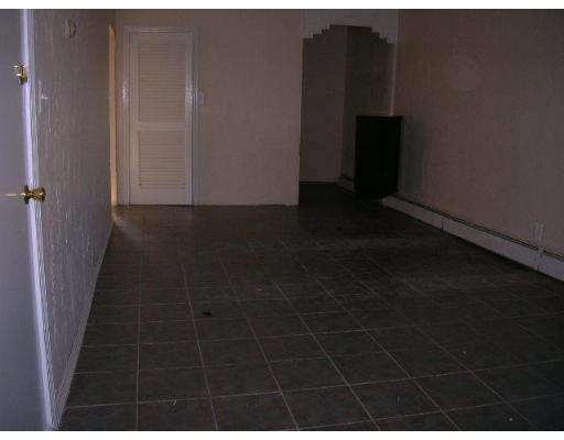 295 Shirley Street, Unit 2 Winthrop, MA 02152 - Photo 6 of 12 a view of an empty room and space