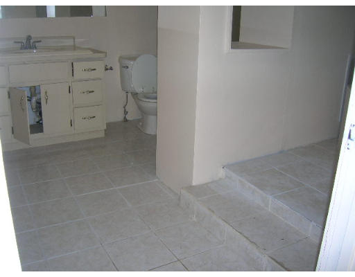 295 Shirley Street, Unit 2 Winthrop, MA 02152 - Photo 9 of 12 a view of an empty room