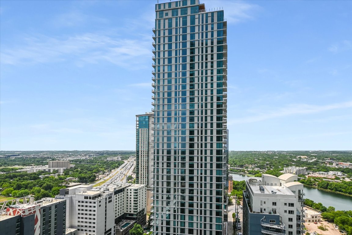 610 Davis Street, Unit 2705 Austin, TX 78701 - Photo 6 of 33