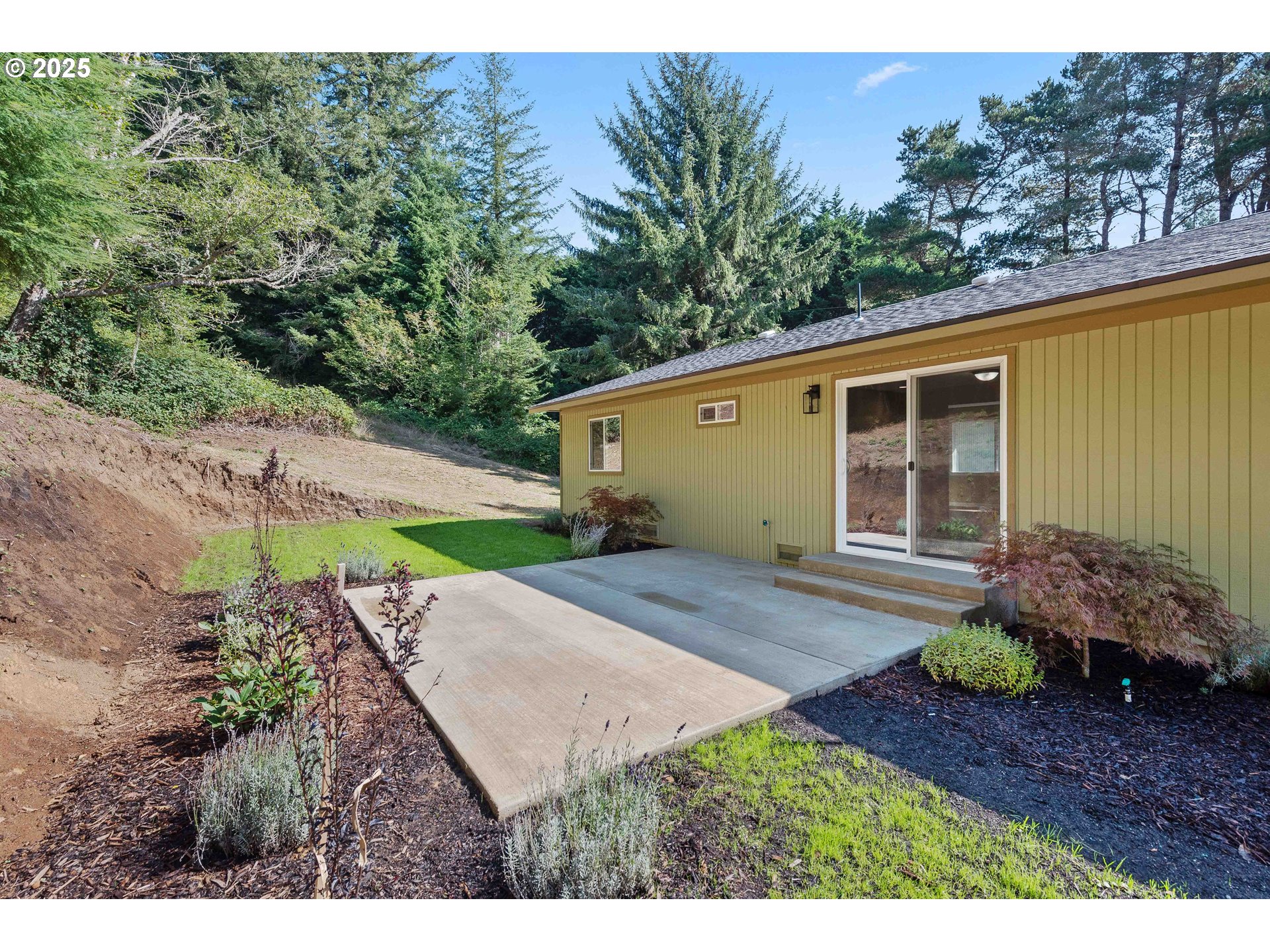 60422 Foxglove Road Coos Bay, OR 97420 - Photo 20 of 35