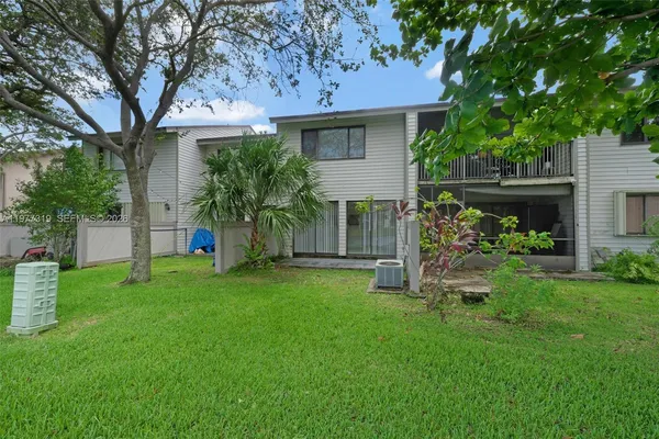 $2,600 | 9827 Northwest 37th Street, Unit 4F, Sunrise, FL 33351