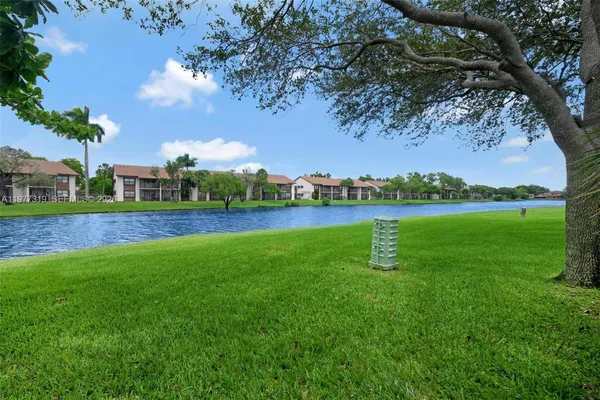 $2,600 | 9827 Northwest 37th Street, Unit 4F, Sunrise, FL 33351