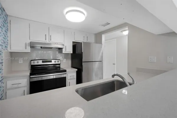 $2,600 | 9827 Northwest 37th Street, Unit 4F, Sunrise, FL 33351