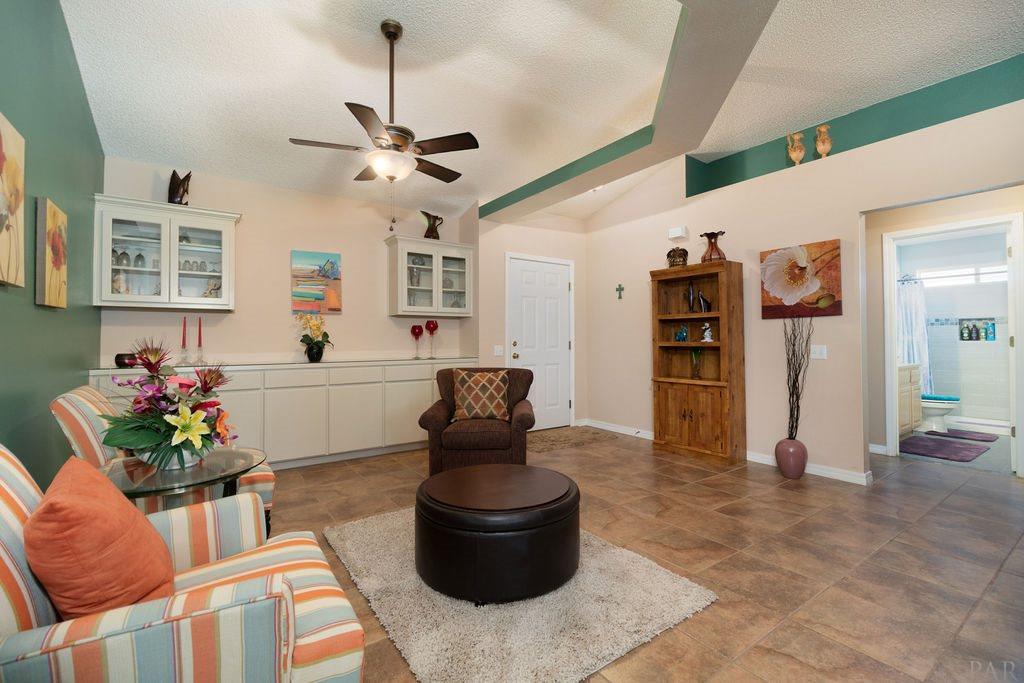 6475 Surfside Cove Gulf Breeze, FL 32563 - Photo 12 of 49