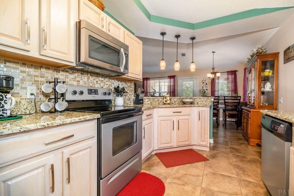 6475 Surfside Cove Gulf Breeze, FL 32563 - Photo 22 of 49