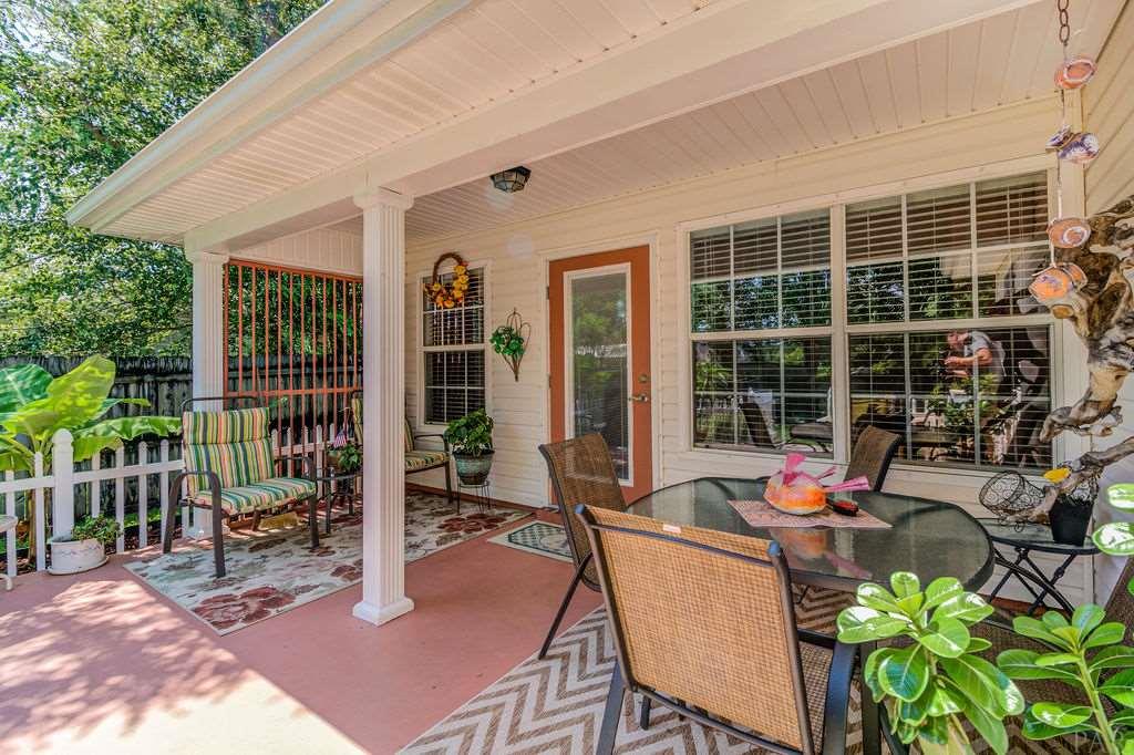 6475 Surfside Cove Gulf Breeze, FL 32563 - Photo 4 of 49