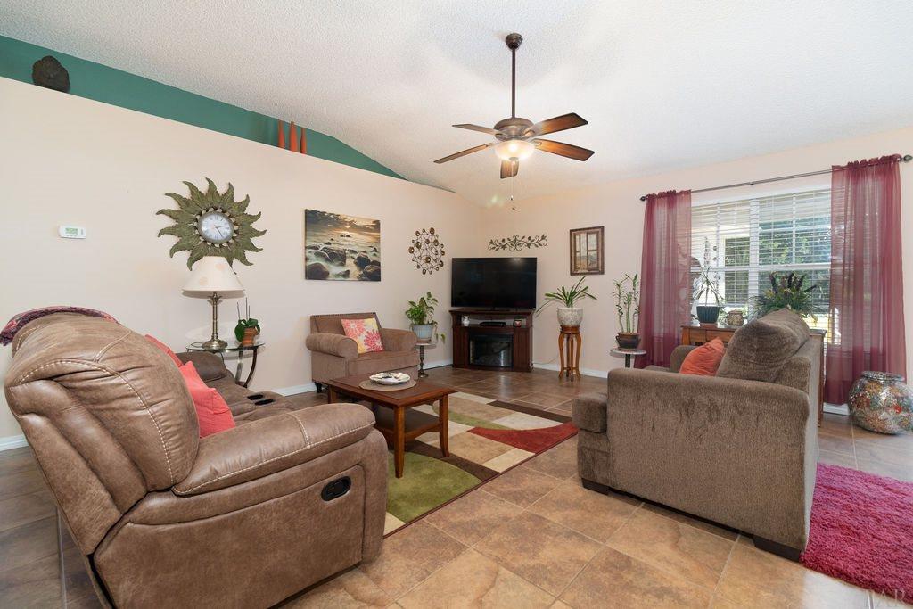 6475 Surfside Cove Gulf Breeze, FL 32563 - Photo 10 of 49