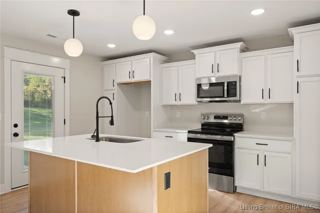 $284,900 | 1032 Dunbarton Way, Unit LOT 205, Georgetown, IN 47122