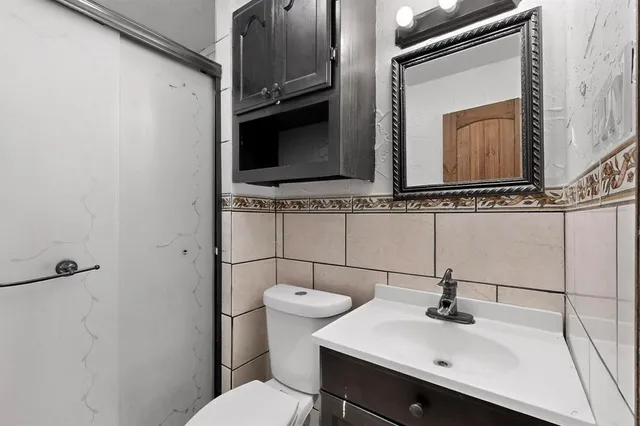 $289,000 | 401 East Miller Road, Garland, TX 75041