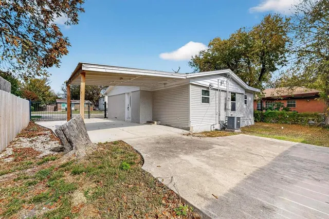 $289,000 | 401 East Miller Road, Garland, TX 75041
