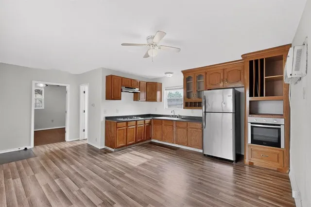 $289,000 | 401 East Miller Road, Garland, TX 75041