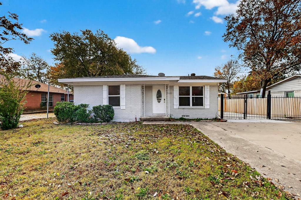 401 East Miller Road Garland, TX 75041 - Photo 2 of 18 a view of a house with a patio