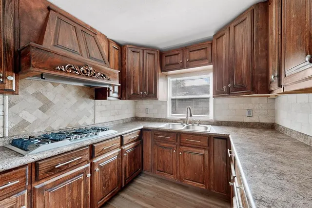 $289,000 | 401 East Miller Road, Garland, TX 75041