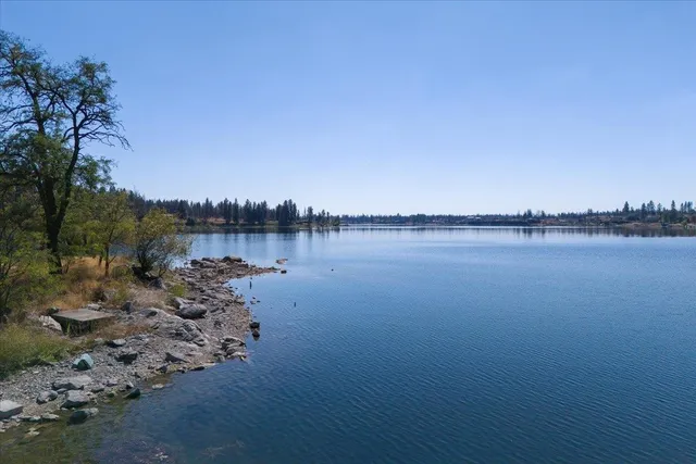 $1,350,000 | 9212 South Silver Lake Avenue, Medical Lake, WA 99022