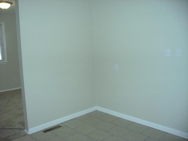 2053 Case Road Columbus, OH 43224 - Photo 6 of 14