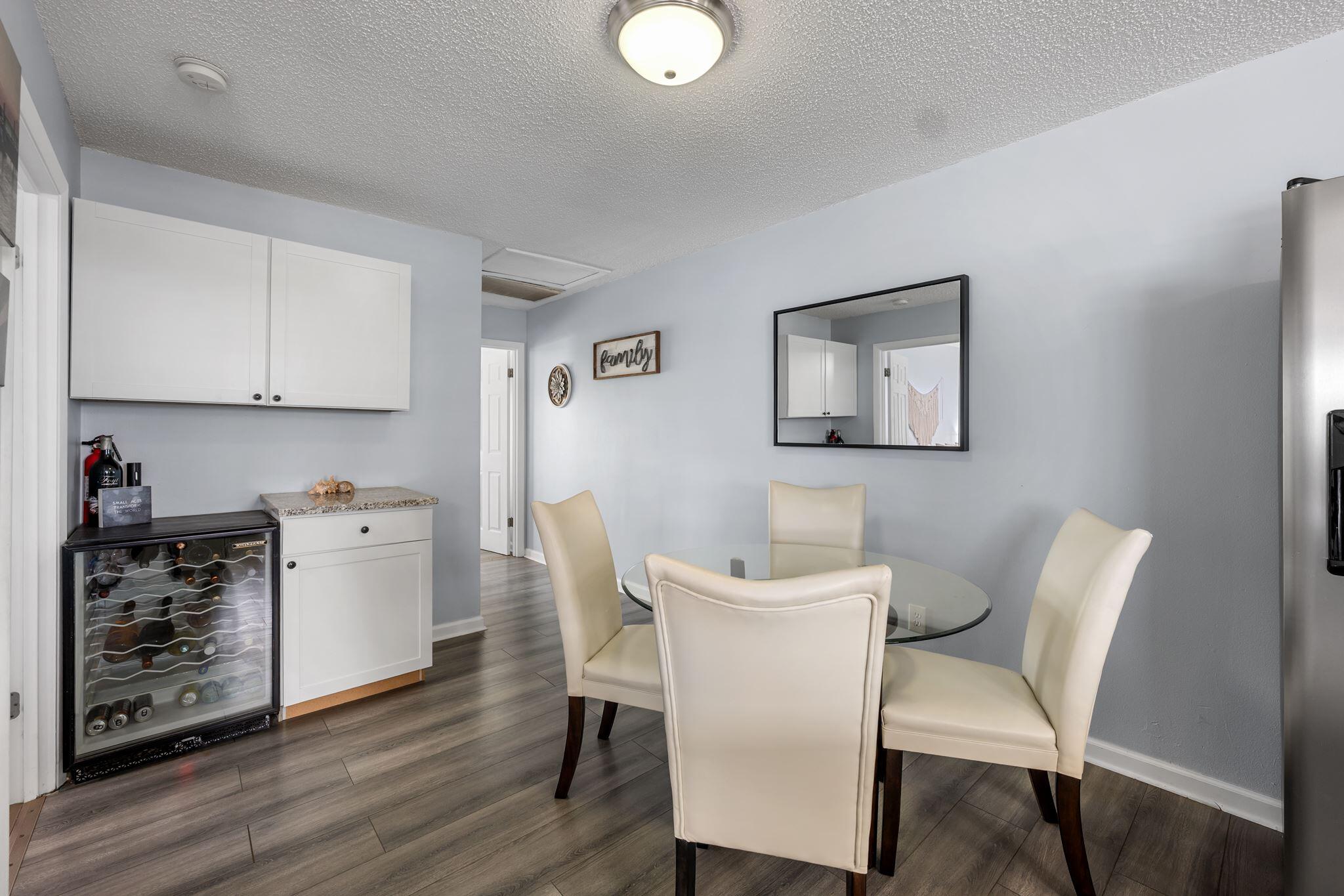 310 3rd Street Key Colony Beach, FL 33051 - Photo 10 of 35 Dining / Wine Bar