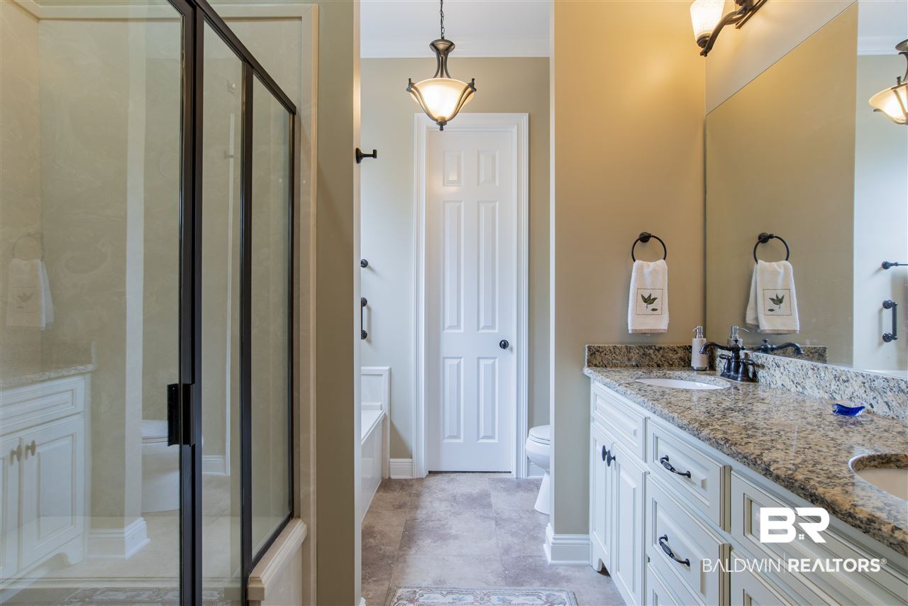 30927 Pine Court Daphne, AL 36527 - Photo 17 of 40 Master Bathroom