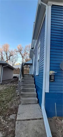 $700 | 1207 5th Avenue, Unit B, St. Joseph, MO 64505