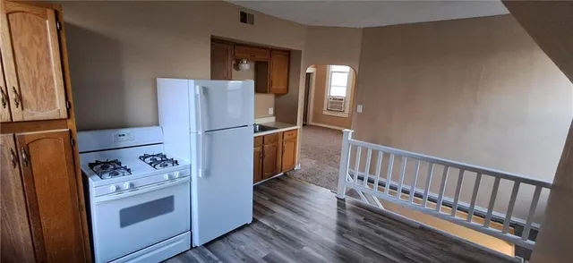 $700 | 1207 5th Avenue, Unit B, St. Joseph, MO 64505