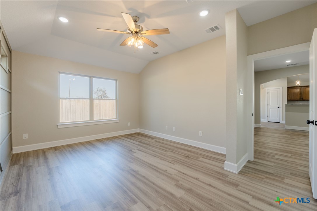 2123 Blackhawk Loop Belton, TX 76513 - Photo 13 of 31