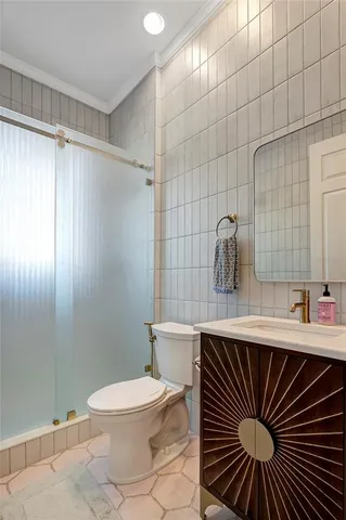 $900,000 | 9317 Lisbon Street, Seffner, FL 33584