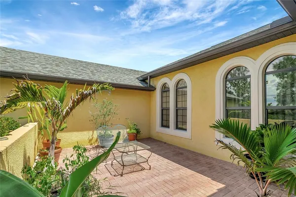 $850,000 | 9317 Lisbon Street, Seffner, FL 33584