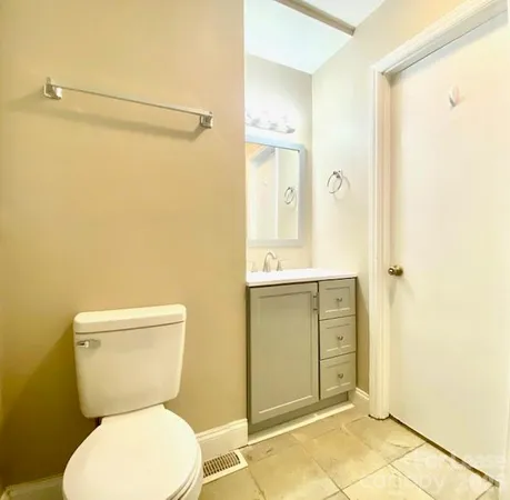 $1,550 | 755 Harwyn Drive, Charlotte, NC 28215