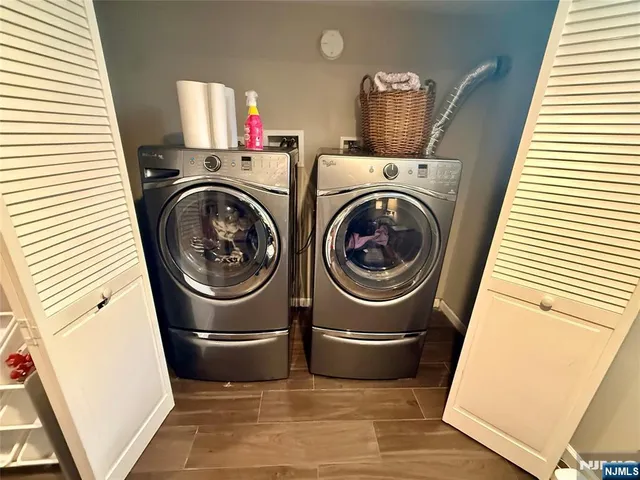 $699,999 | 44 Leonard Drive, Waldwick, NJ 07463