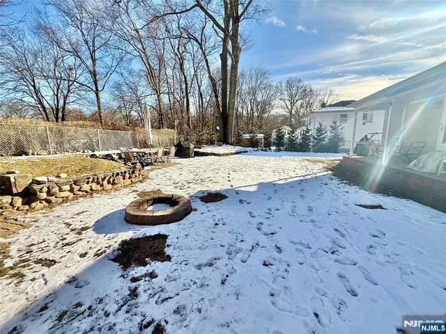 $699,999 | 44 Leonard Drive, Waldwick, NJ 07463