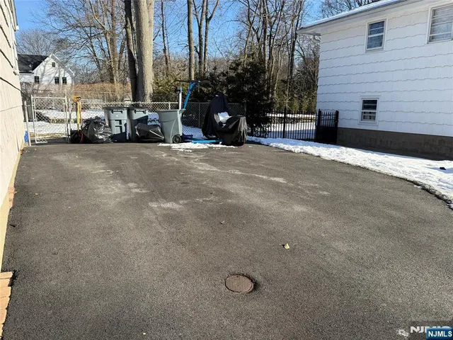 $699,999 | 44 Leonard Drive, Waldwick, NJ 07463