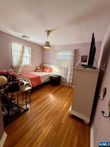 $699,999 | 44 Leonard Drive, Waldwick, NJ 07463