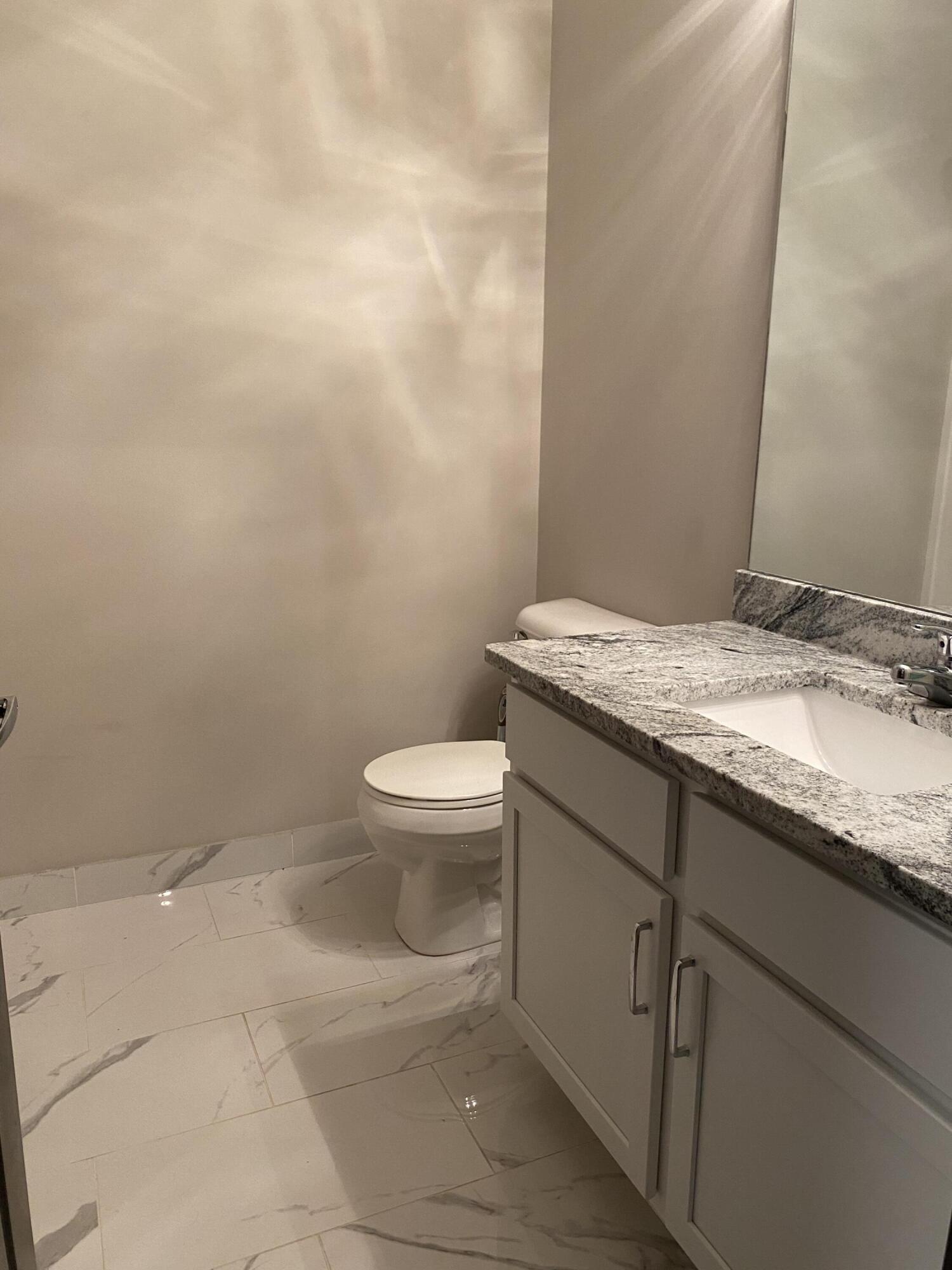 9915 Wayne Road Livonia, MI 48150 - Photo 15 of 38 IMG_2720