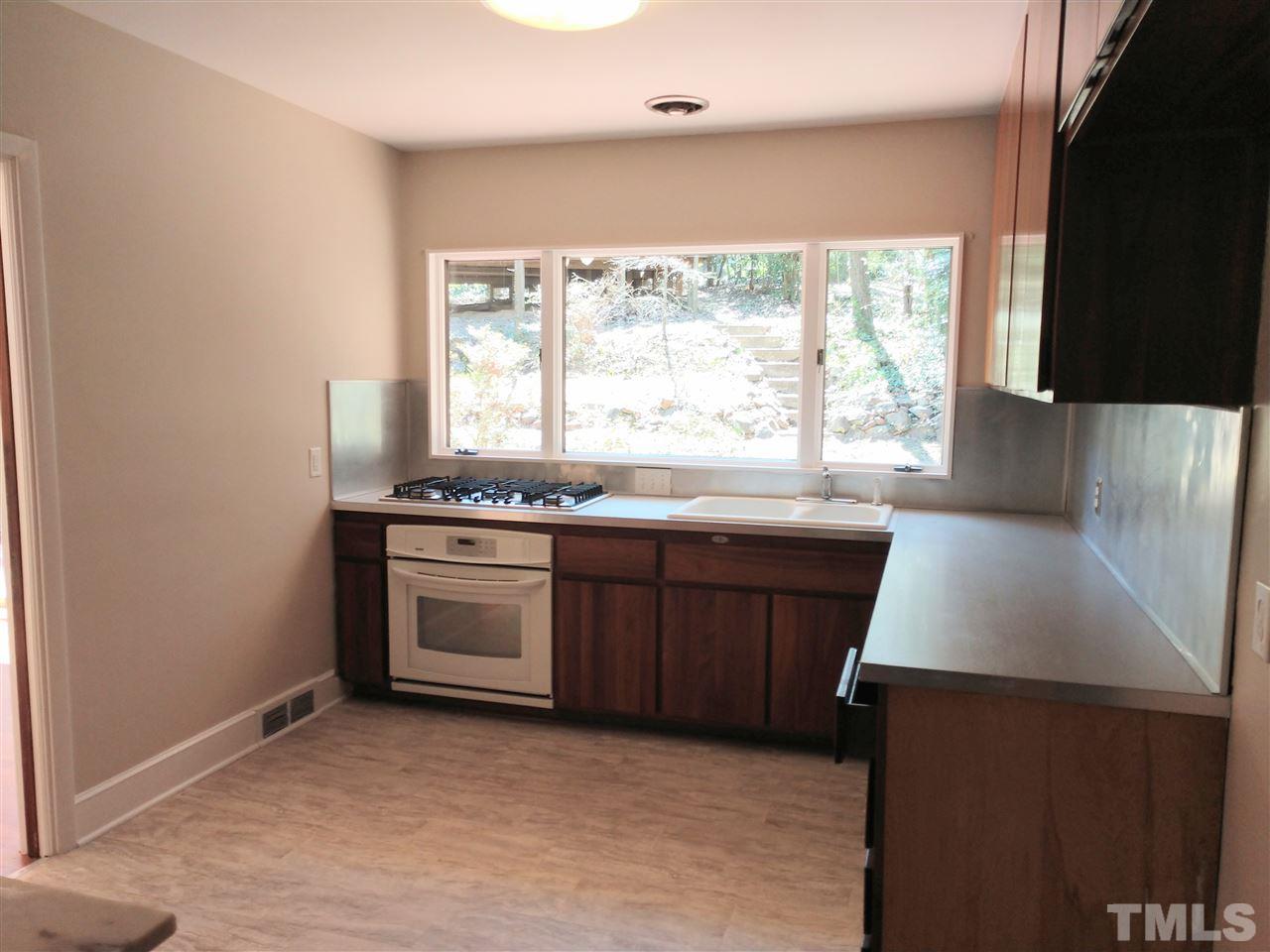1123 Woodburn Road Durham, NC 27705 - Photo 5 of 17 Gallery Image 5