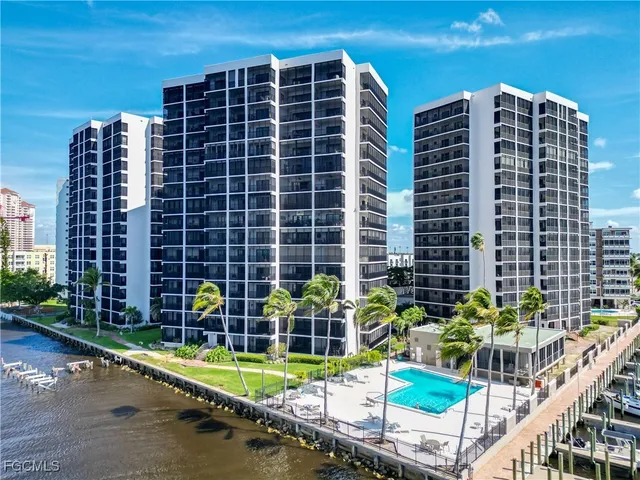 $399,000 | 1910 Virginia Avenue, Unit 903, Fort Myers, FL 33901