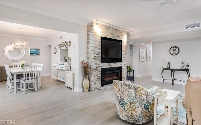 $399,000 | 1910 Virginia Avenue, Unit 903, Fort Myers, FL 33901