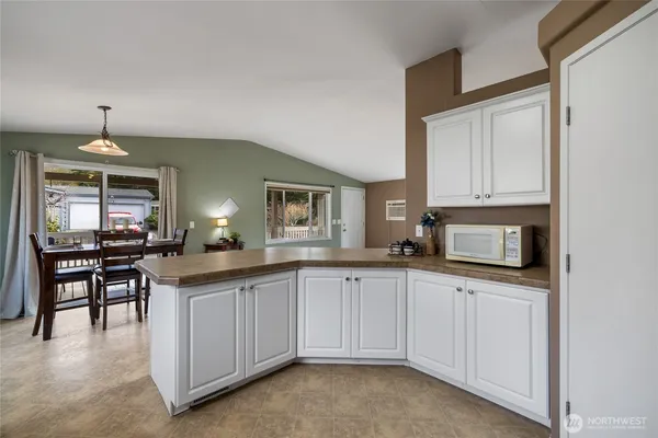 $150,000 | 15302 122nd Ave Court East, Unit 4, Puyallup, WA 98374