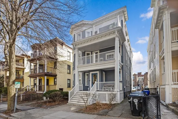 $4,500 | 119 Browne Street, Unit 1, Brookline, MA 02446
