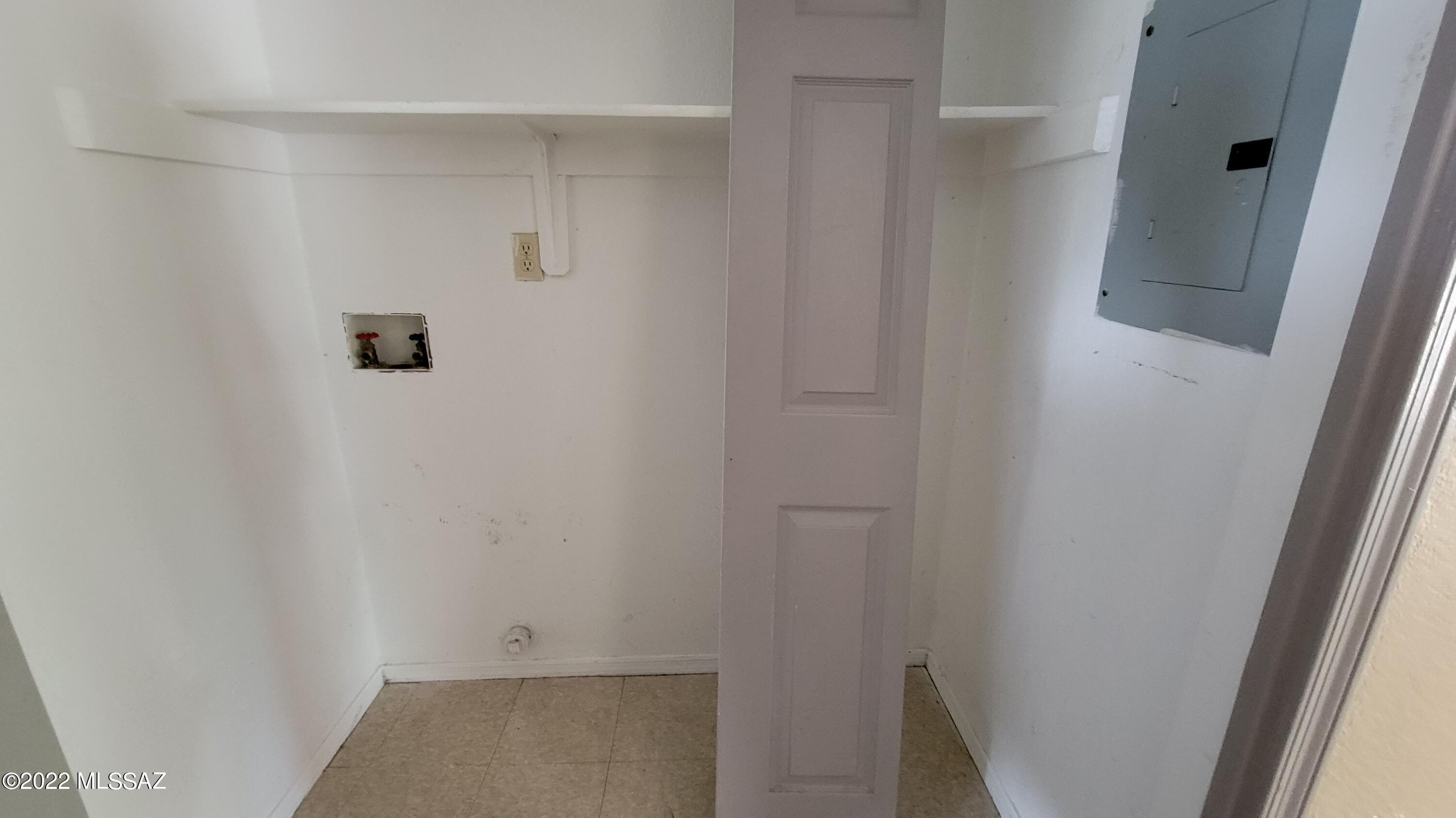 425 Circulo Cisne Rio Rico, AZ 85648 - Photo 10 of 12