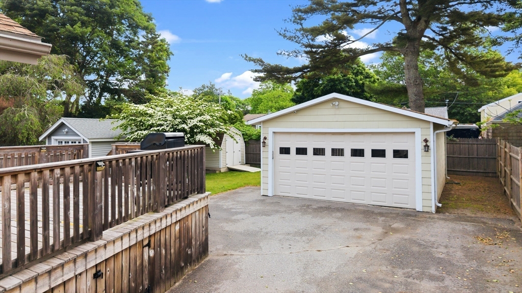73 Chestnut Street Fairhaven, MA 02719 - Photo 9 of 42
