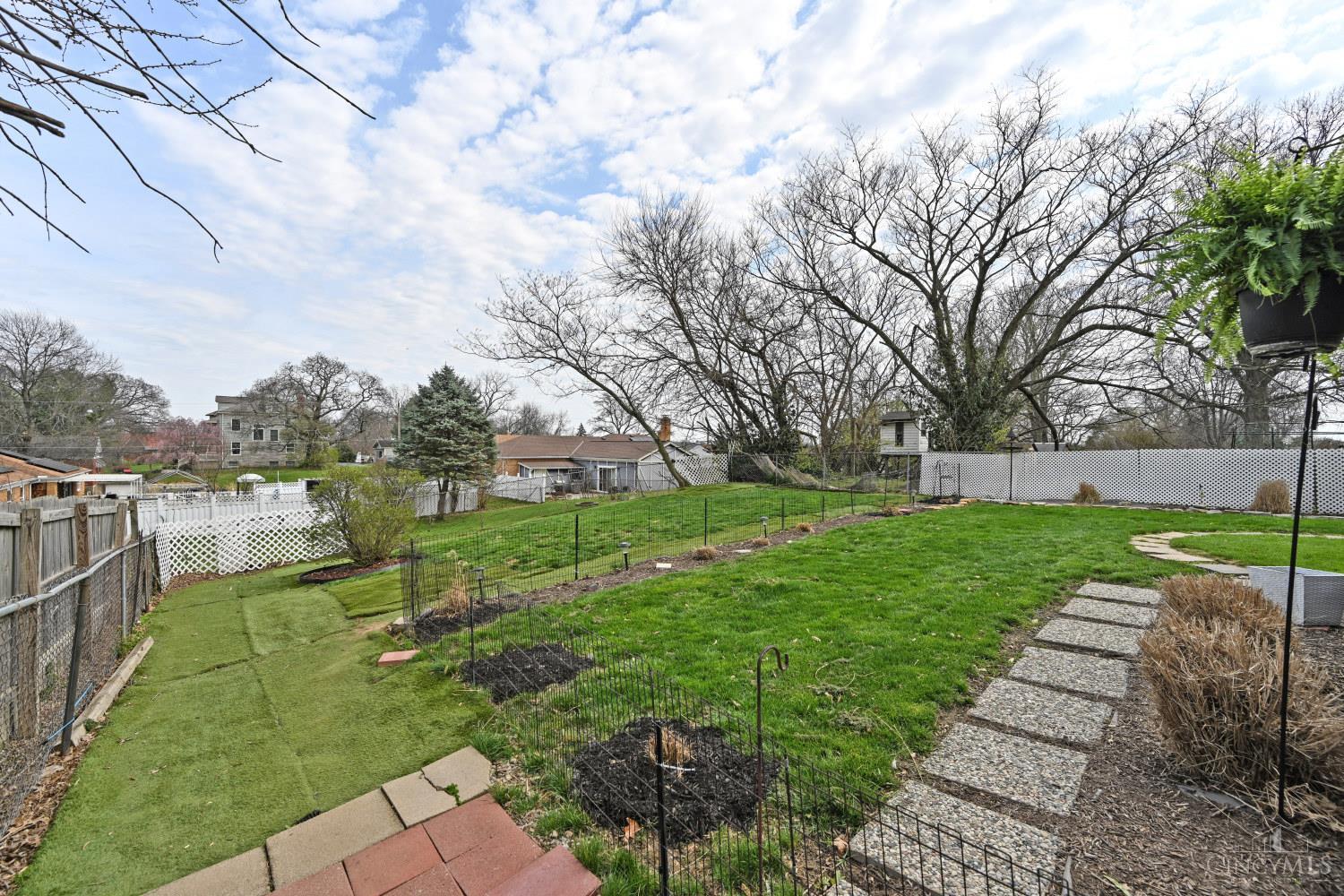 590 Rentz Place Cincinnati, OH 45238 - Photo 18 of 38