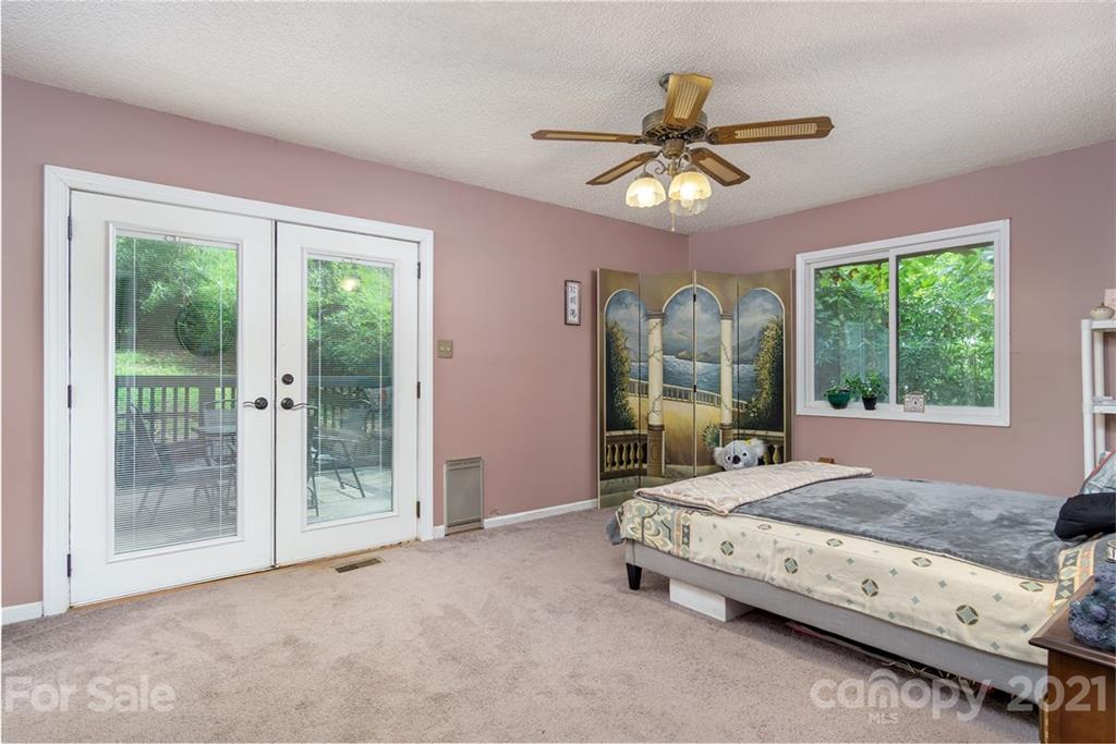8 Bramblewood Road Arden, NC 28704 - Photo 16 of 39 Gallery Image 16