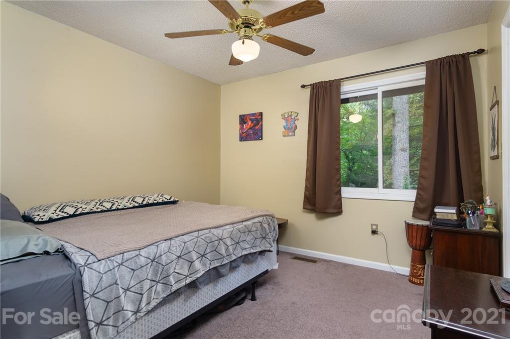 8 Bramblewood Road Arden, NC 28704 - Photo 20 of 39 Gallery Image 20