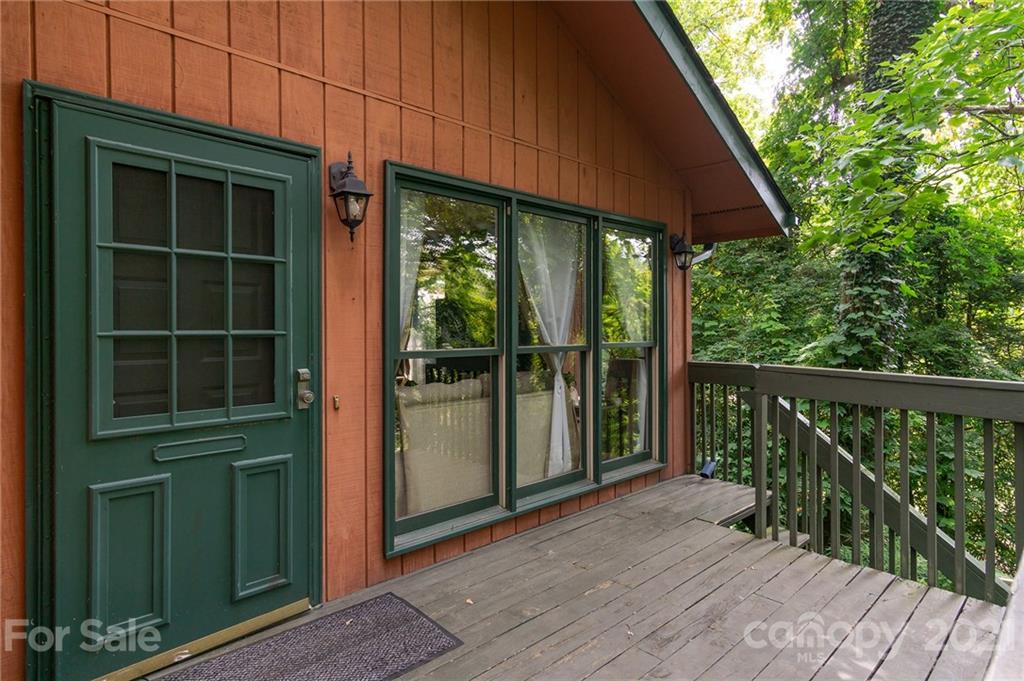 8 Bramblewood Road Arden, NC 28704 - Photo 6 of 39 Gallery Image 6