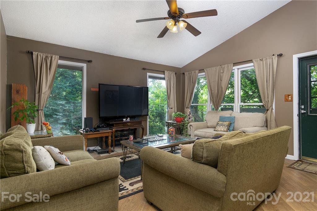 8 Bramblewood Road Arden, NC 28704 - Photo 8 of 39 Gallery Image 8