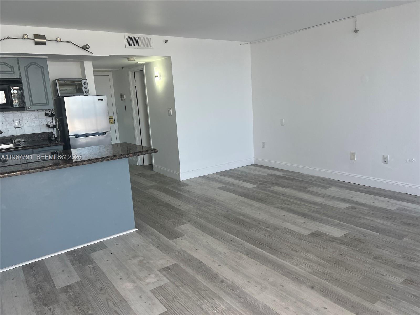 555 Northeast 15th Street, Unit 409 Miami, FL 33132 - Photo 14 of 25