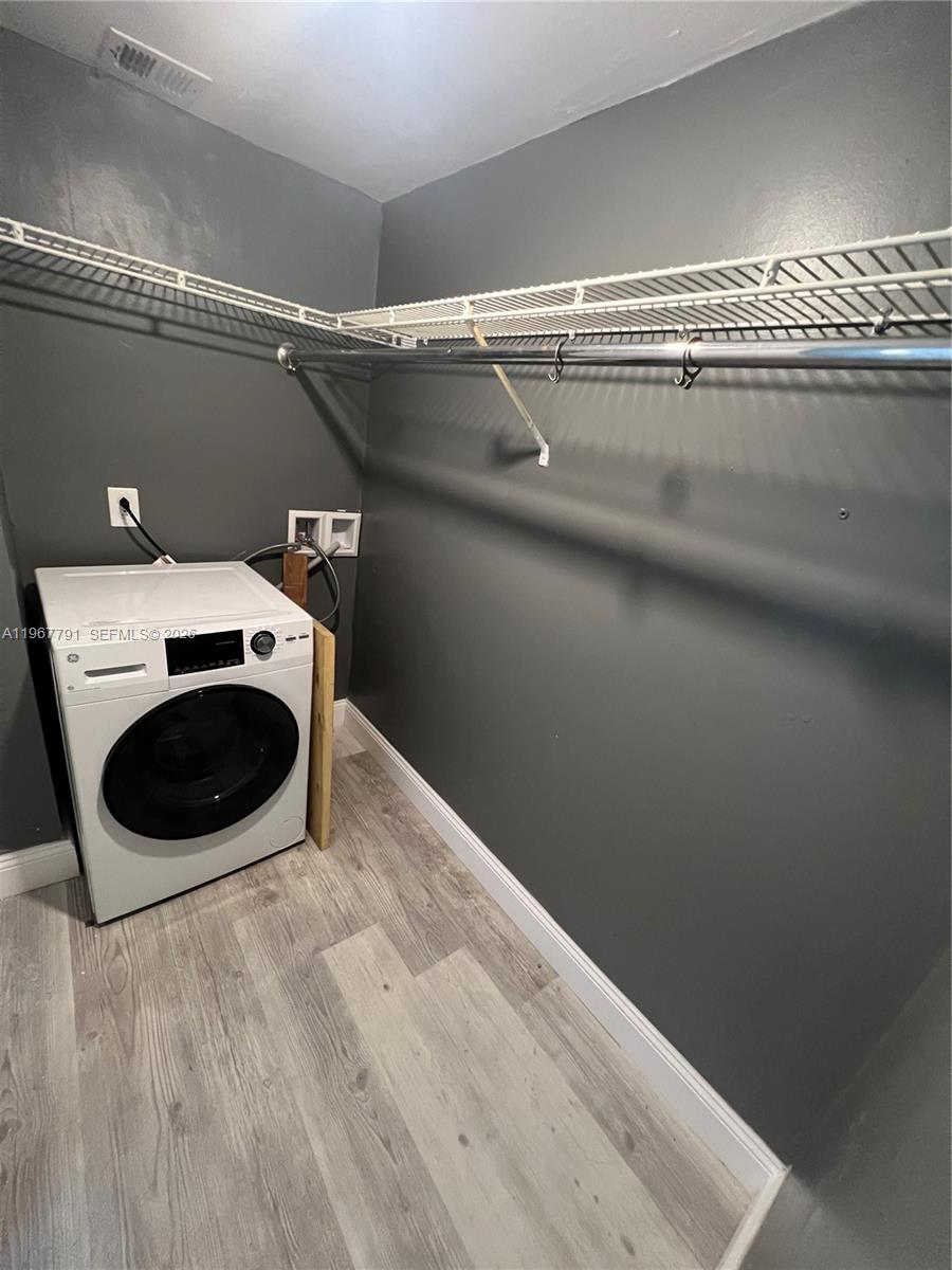 555 Northeast 15th Street, Unit 409 Miami, FL 33132 - Photo 16 of 25