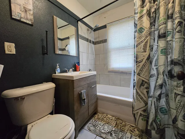 $164,900 | 4839 North 18th Street, Milwaukee, WI 53209