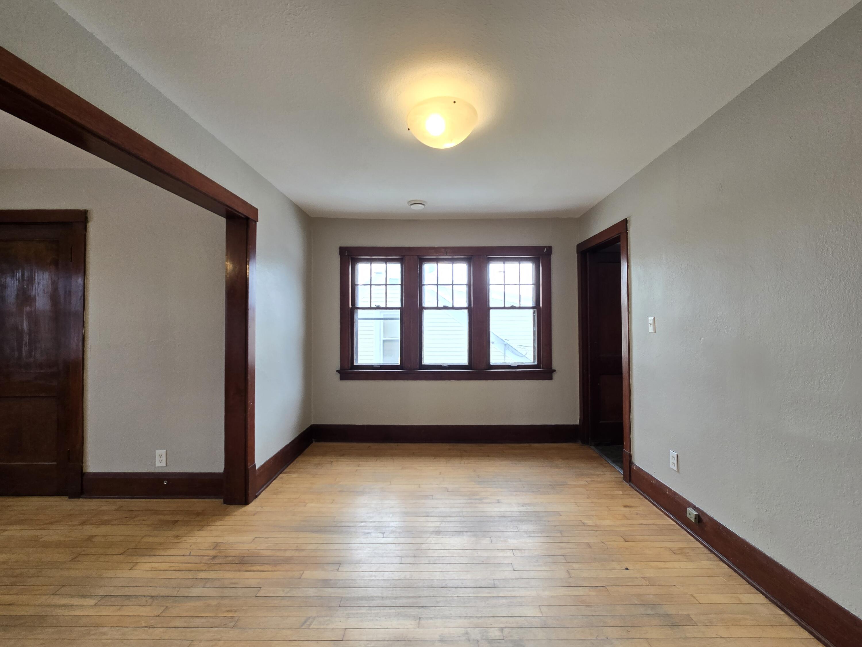 4839 North 18th Street Milwaukee, WI 53209 - Photo 6 of 38 Upper Dining Room