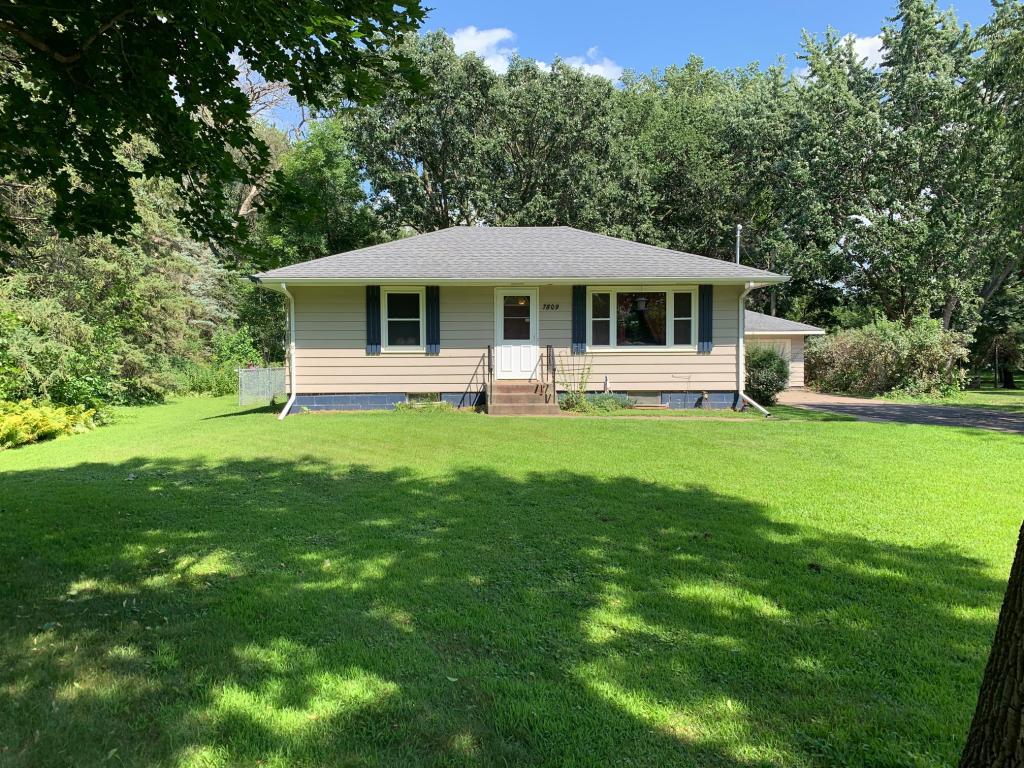 7809 Eastwood Road Mounds View, MN 55112 - Photo 1 of 1 Gallery Image 1