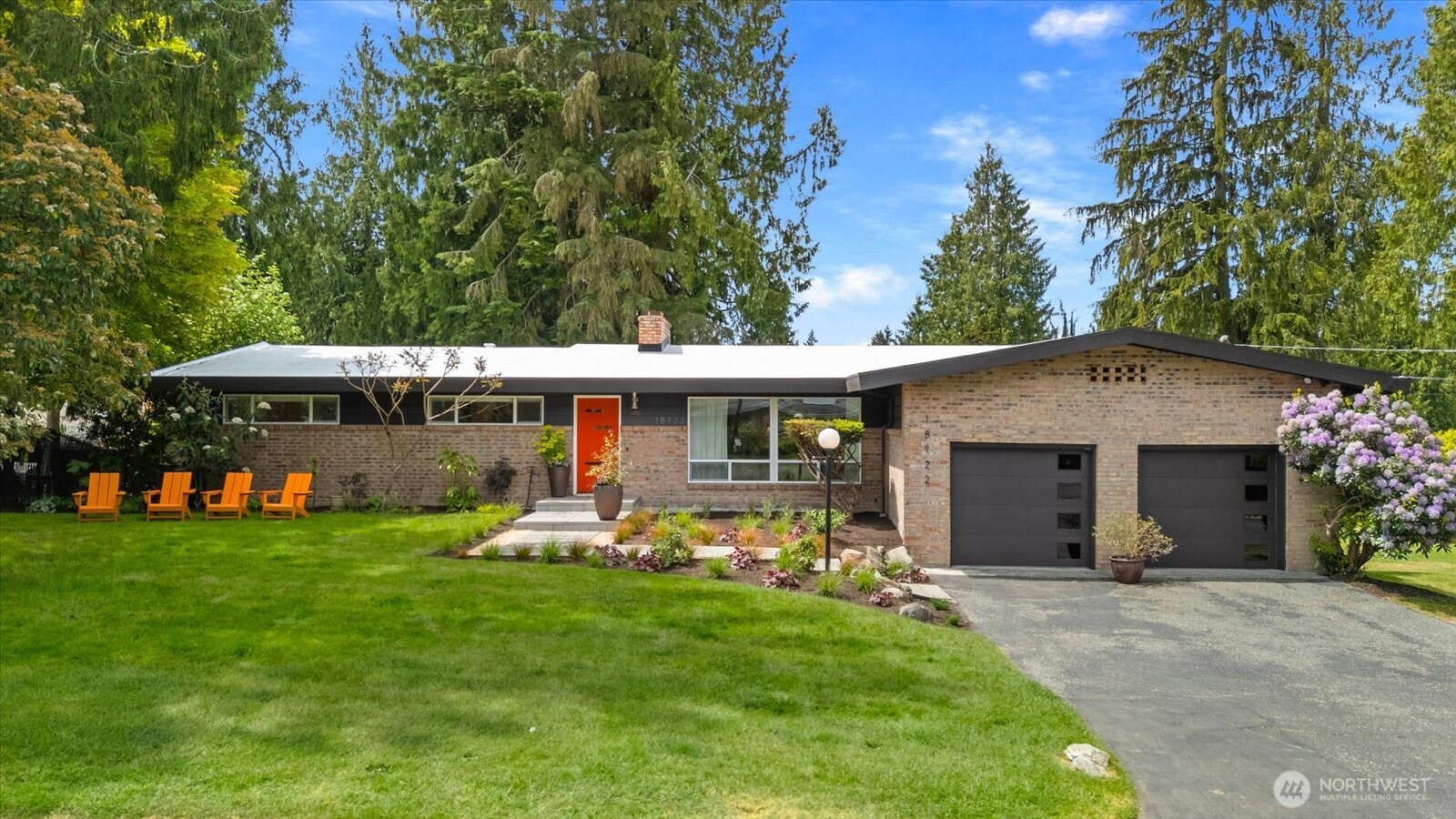 18722 84th Avenue West Edmonds, WA 98026 - Photo 1 of 40 front view of a house with a yard